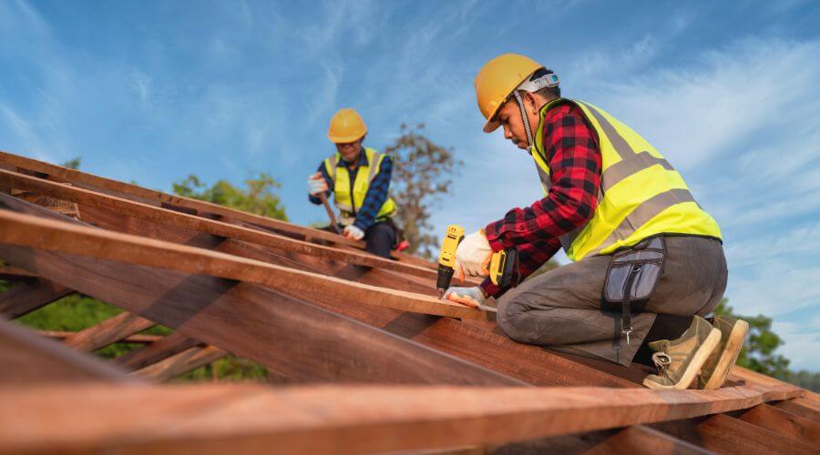Professional residential roofers in Lone Tree, IA